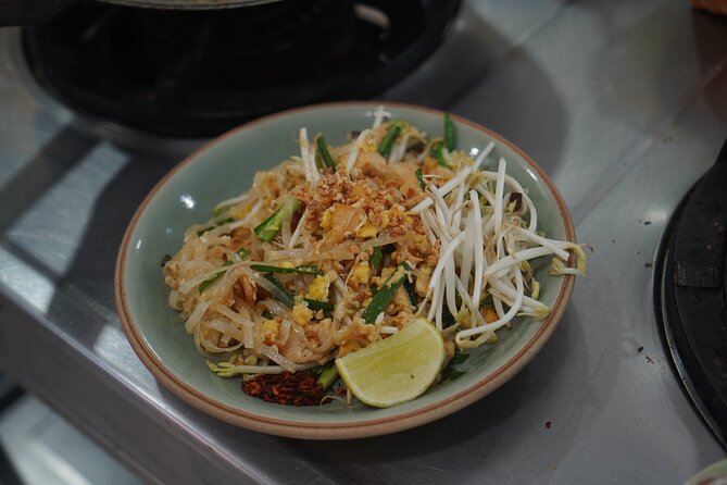 Half Day Guided Thai Cooking Class in Chiang Mai - Choosing your menu: Pad Thai, Khao Soi, and more