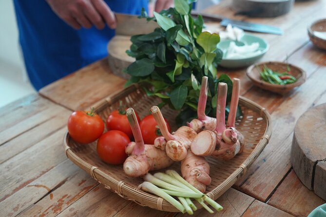 Half Day Guided Thai Cooking Class in Chiang Mai - Vegetarian meals, allergies, and spice preferences
