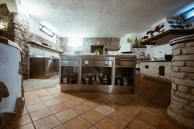 Hands-On Italian Cooking Class with Local Sorrento Chef - Timing, group size, and practical planning