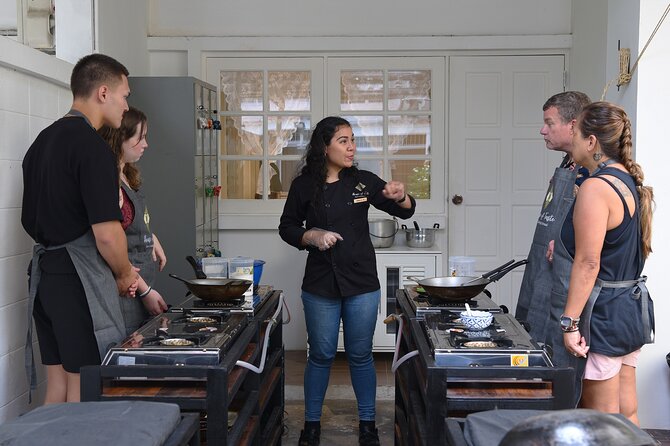 Hands-on Thai Cooking Class & Market Tour in Sukhumvit - Food, dietary requests, and what is included