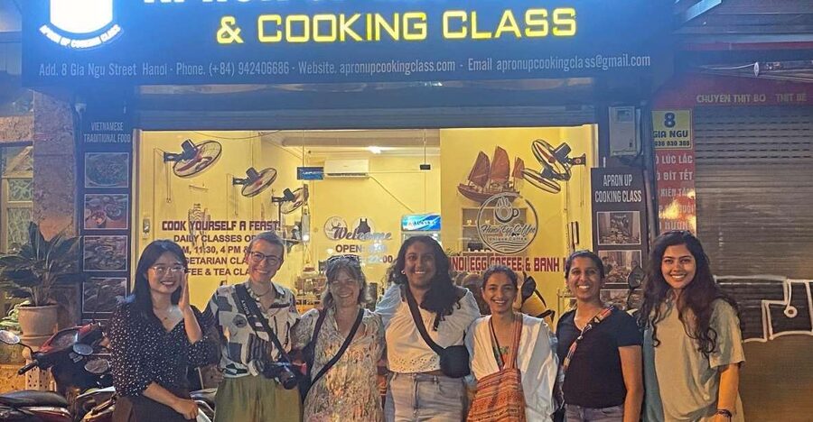 Hanoi: 5 Local Dishes Cooking Class with Meal & Market Visit - Choosing between two five-dish menus