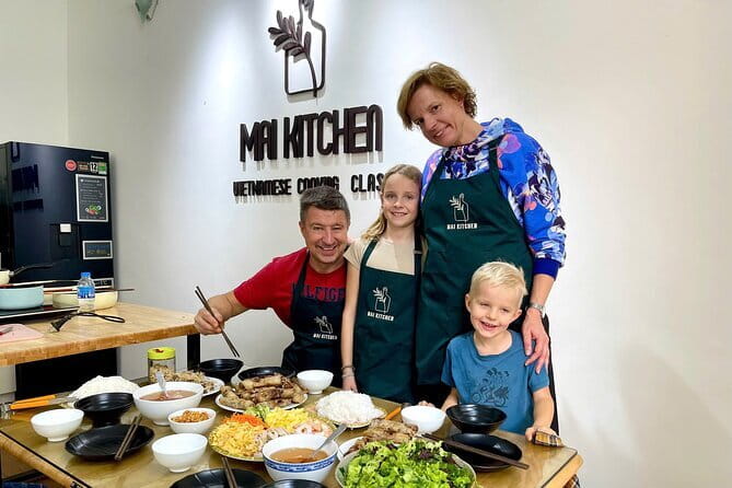 Hanoi: Cook 2–5 Vietnamese Dishes With Traditional Tea Ceremony - Why the garden villa and practical extras matter