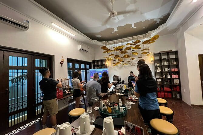 Hanoi: Cook 2–5 Vietnamese Dishes With Traditional Tea Ceremony - A possible market visit before the cooking