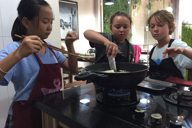Hanoi Cooking Class and Market Tour in Ancient House - Starting at Blue Butterfly on Ma May Street