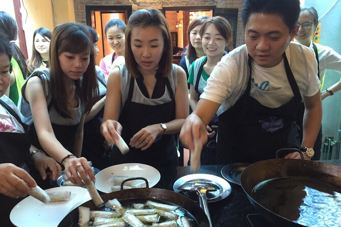 Hanoi Cooking Class and Market Tour with Chef Tien - Pickup, meeting point, and timing