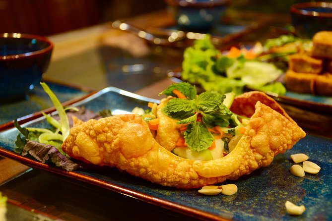 Hanoi Cooking Class: Market Tour, Free Liquor & Coffee Tasting - Starting with Hanoi’s market and local food habits