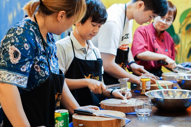 Hanoi Cooking Class: Market Tour, Free Liquor & Coffee Tasting - Who will enjoy this class most
