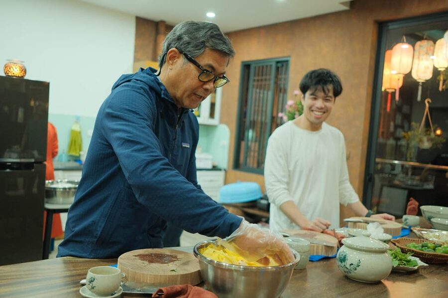 Hanoi Cooking Class: Market Tour, Free Recipe & Beverages - From Hanoi’s market stalls to the cooking table
