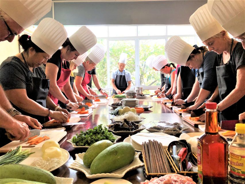 Hanoi: Old Quarter Market Tour and Cooking Class with Meal - From Hoang’s red-panel restaurant to the local market