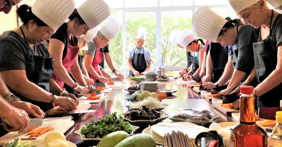 Hanoi: Old Quarter Market Tour and Cooking Class with Meal - Hands-on cooking with a local chef