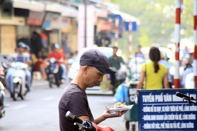 Hanoi Private Trip: Explore local culture, monument, cooking class & puppet show - What the private format changes