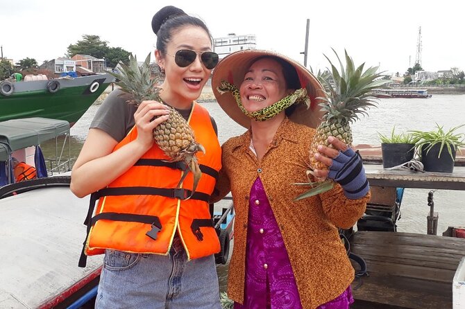 HCM: 2-Day Mekong Delta Floating Market with Cooking & Bike Ride - Vinh Trang Pagoda and the first view of the delta