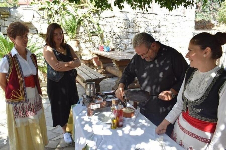 Heraklion: Cretan Cooking Lesson with Lunch in Arolithos - Who will enjoy Arolithos most?