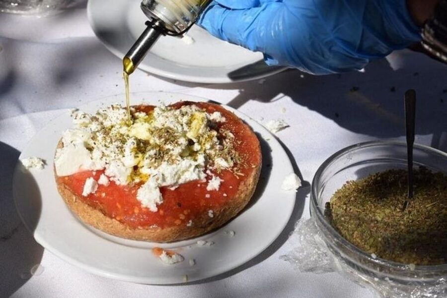 Heraklion: Cretan Cooking Lesson with Lunch in Arolithos - What you actually do in the kitchen