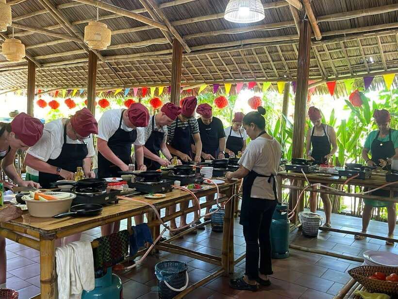 Hoi An: Cooking Class, Crab Fishing-Basket Boat, Market Tour - Cooking with Oanh, Hanh, Lee, Pa, and other local instructors
