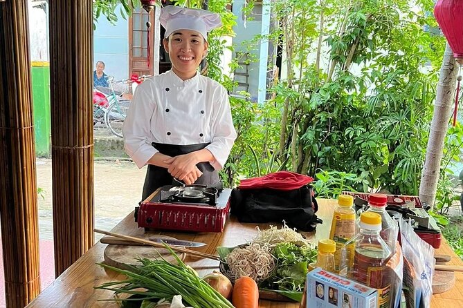Hoi An Cooking Class(Local market,Basket Boat,Fishing & Cooking) - The guides make a real difference