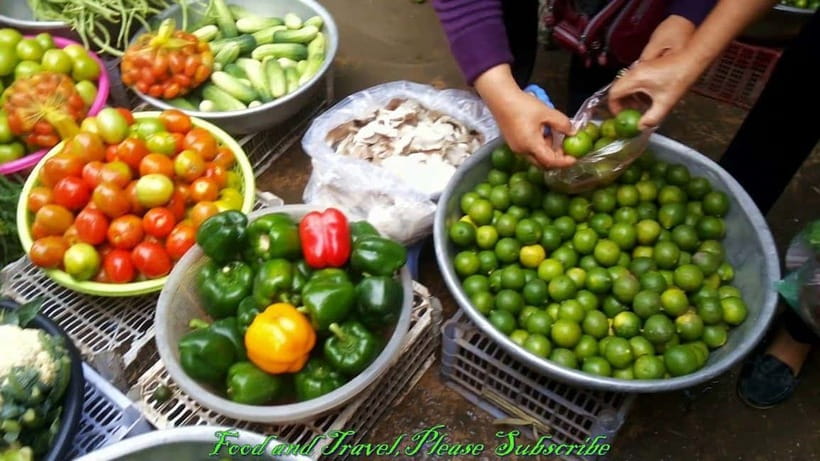 Hoi An: Cooking Class with Exploring Hoi An Market - The guide and the feel of the experience