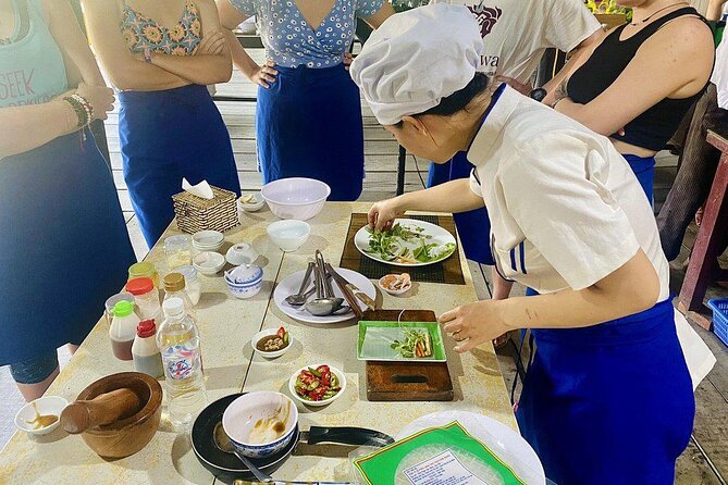 Hoi An Cooking Class with Local Chef - Vegetarian options and menu changes