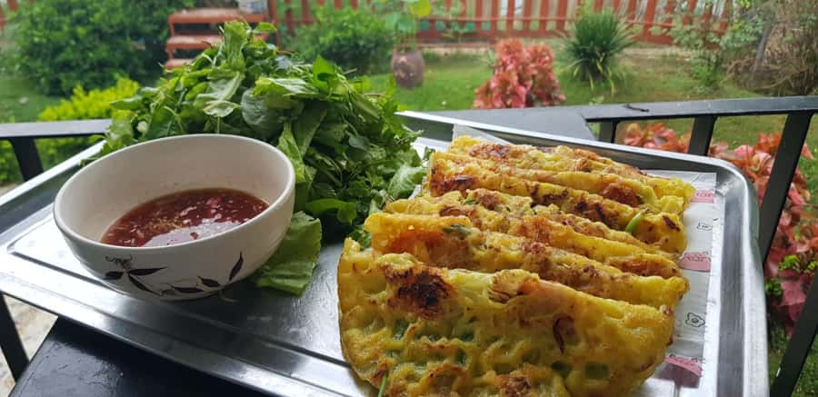 Hoi An Cooking Class With Market and Bamboo Basket Boat Tour - A garden setting before the cooking begins
