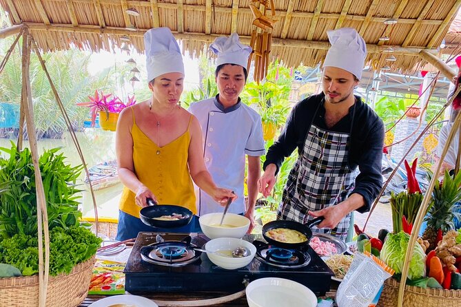 Hoi An: Cooking Class with Market, Lantern Making, Basket Boat - Starting at a Hoi An market