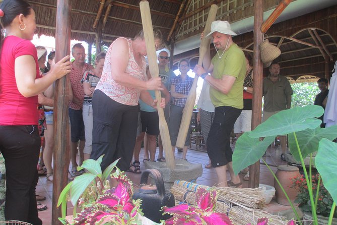 Hoi An countryside biking - Basket Boat - Vegetable village - Local home Cooking - Who should choose this tour