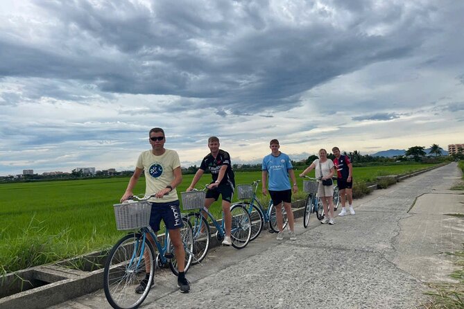 “Hoi An Countryside Cycling Tour–Farming Experience–Cooking Class - Who should book this experience?
