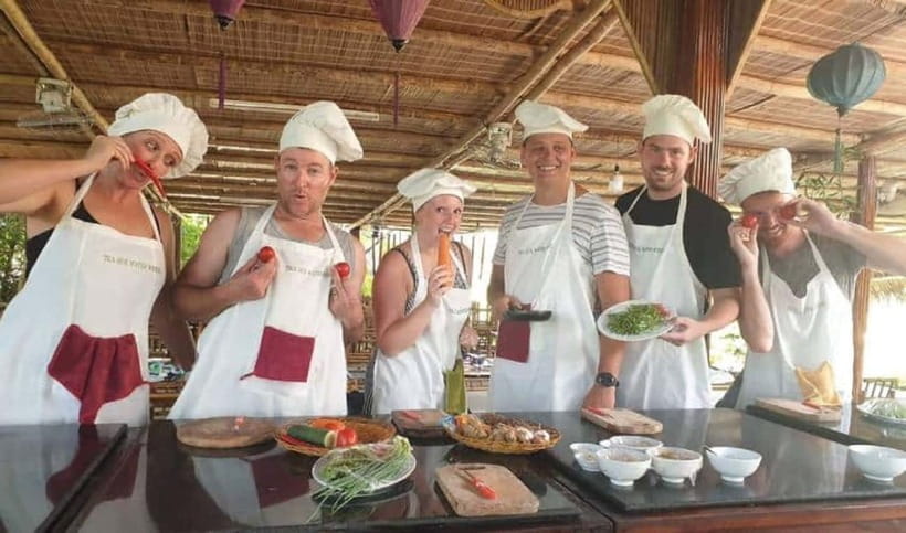 Hoi An: Eco Cooking Class with Market Trip and Basket Boat - Key points at a glance