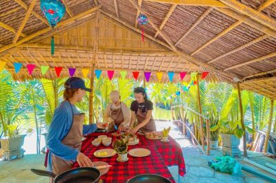 Hoi An: Market Visit, Basket Boat Ride, and Cooking Class