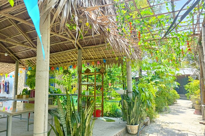 Hoi An: Market Visit, Basket Boat Ride, and Cooking Class - What the experience feels like as a group