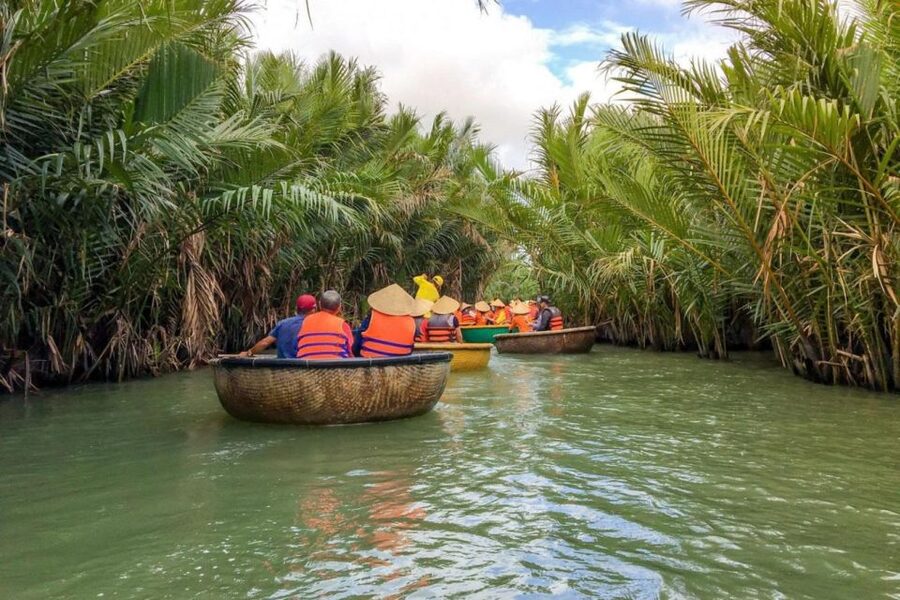 Hoi An Vegan Cooking School with Local Chef and Basket Boat - Cooking four Vietnamese vegan dishes