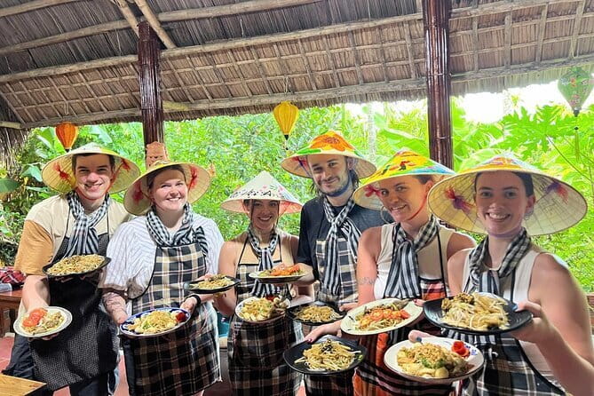 Hoi An Vietnamese Home Cooking Class with a Local - Getting to Trảng Kèo from central Hoi An