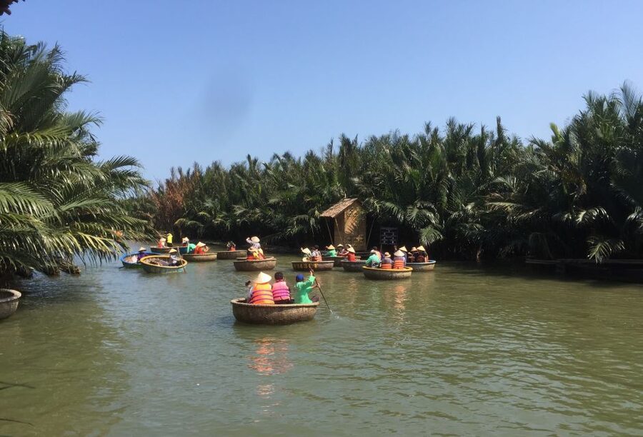 Hoian/Danang: Eco Cooking Class, Cruise Trip, Basket Boat - Guides Who Make the Class Work