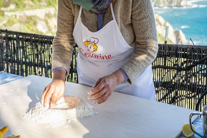 Home Cooking Class & Meal with a Local in Riomaggiore - A closer look at the meal