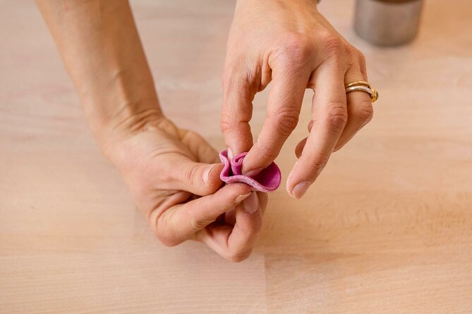 Home Cooking: Pasta Making with Natural Colors in a Tiny Group - What the private format adds