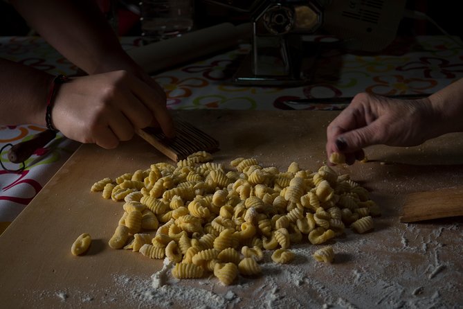 Homemade fresh pasta cooking class - A meal built around Sardinian products