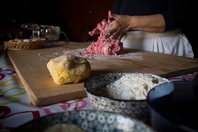 Homemade fresh pasta cooking class - The important solo booking warning