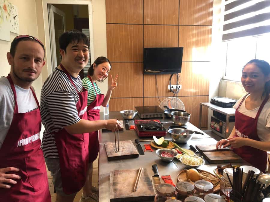 Hue: Home Vegan/Vegetarian Cooking Class with Local Girl - Key points at a glance