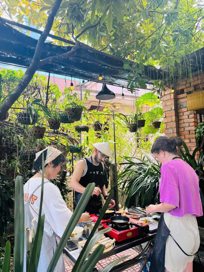 Hue: Traditional Vietnamese Cooking Class - Starting with Hue’s flavors and cooking methods