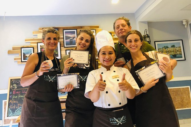 Immersive Cooking Class & Wet Market Tour by Local Chef +Cookbook - Heat, comfort, and practical limits