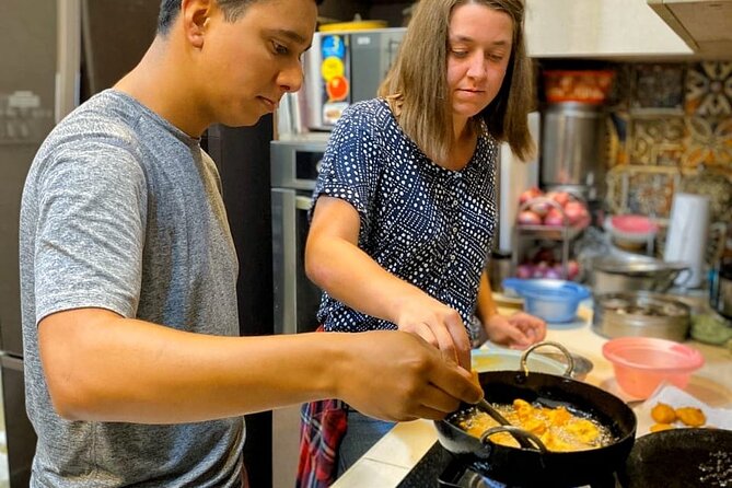 Indian Cooking Class in an Authentic Local Home – Learn 6 Dishes - The kitchen lesson: spices before shortcuts