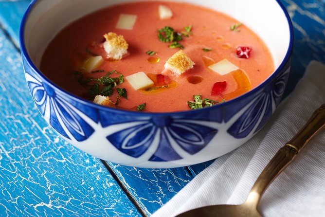 Interactive Paella & Market: Bottomless Wine & Rambla Views - Practical booking details to know