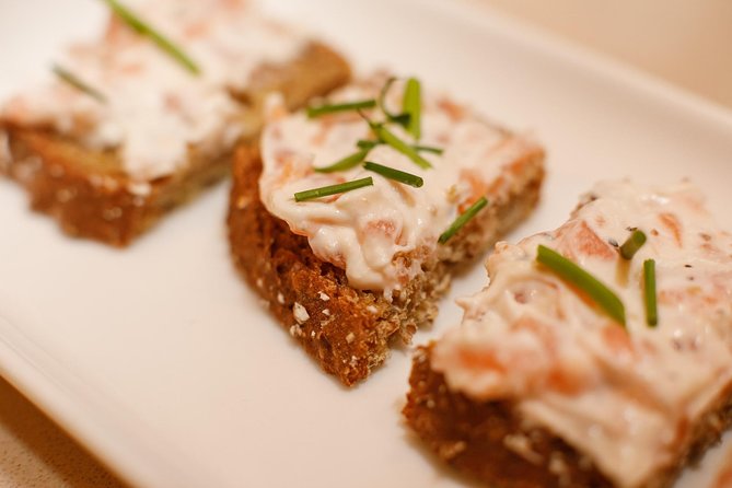Irish Craic & Cuisine: Cooking Class & Dinner in Central Dublin - Reaching Castleknock from central Dublin