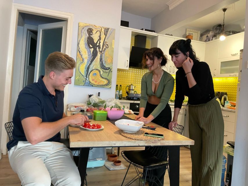 Istanbul: Vegan/Vegetarian Cooking Class with Locals at Home - Eating what you prepared