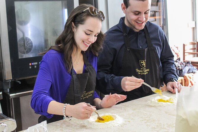 Italian Cooking Class and Wine Tasting in Tuscany - The wine, olive oil, and vinegar tasting