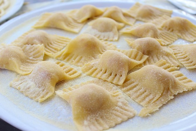 Italian Cooking Class and Wine Tasting in Tuscany - Who will enjoy this most?