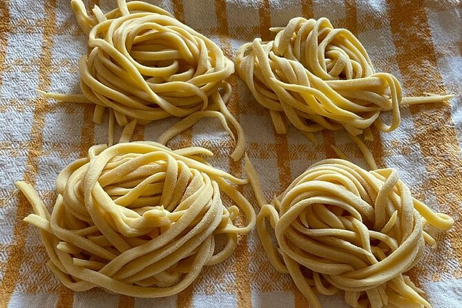 Italian Pasta Cooking Course - Flour, eggs, and two classic pasta shapes