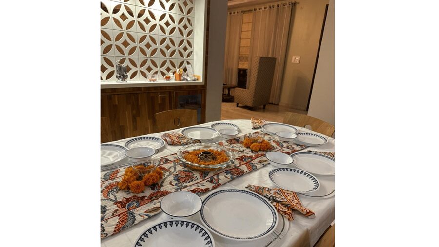 Jaipur: Traditional cooking class and storytelling session - The family welcome is part of the experience