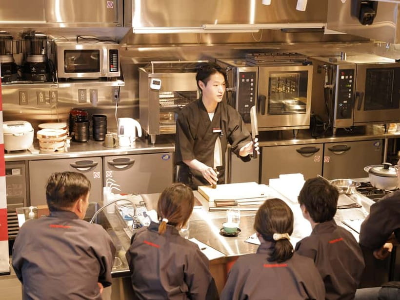 Japanese Knife Skills & Tuna Don/Sushi Workshop in Tokyo - A proper meal, not just a sample
