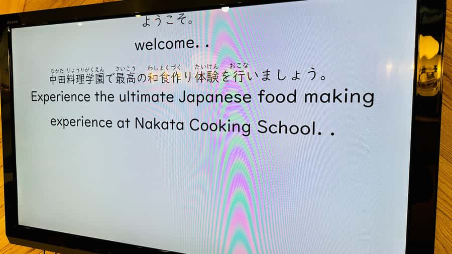 Kanazawa: Authentic Japanese Cooking and Sushi-Making Lesson - Making pressed sushi with Kanazawa seafood
