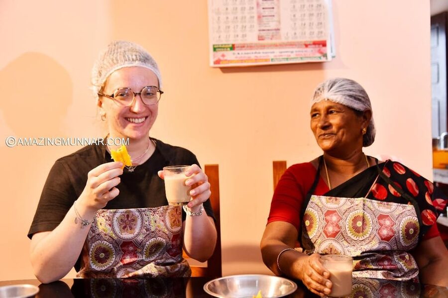 Kerala Traditional village cooking class (Munnar) - Language, access, and group details